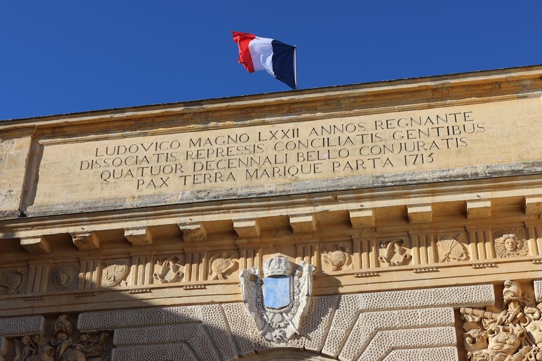 Pediment of the Montpellier triumphal arch, Montpellier (2k23)